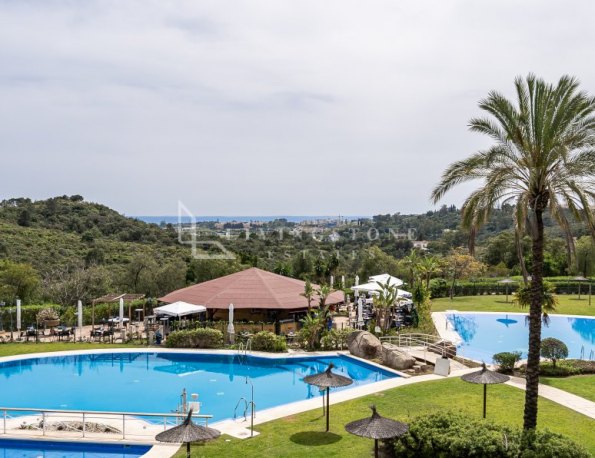 Attractive apartment with panoramic garden and mountains views in Parque Botanico!