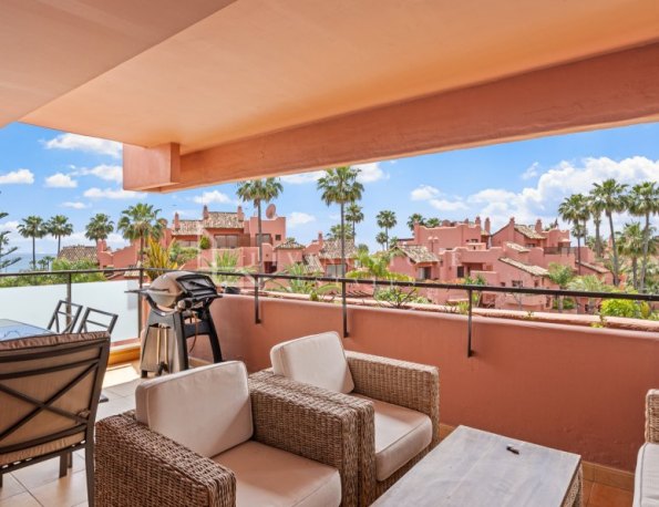 Fabulous Apartment in Las Salinas, Estepona East