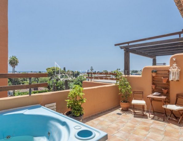 Beachside Duplex Penthouse in Paraiso Barronal, Estepona