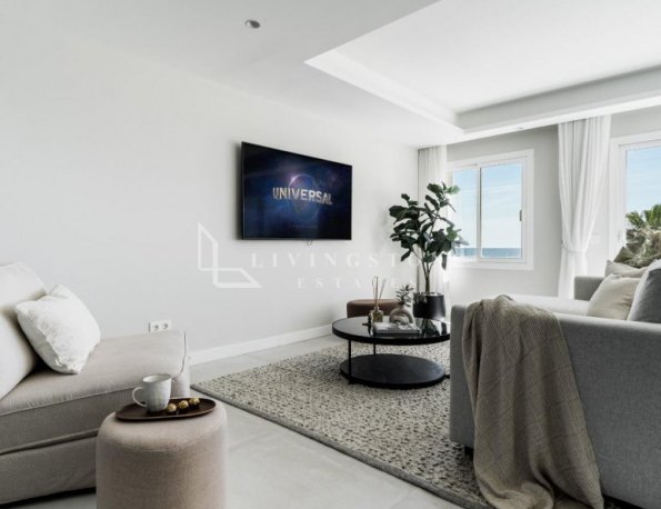 Renovated beachfront penthouse in Dominion Beach, New Golden Mile.