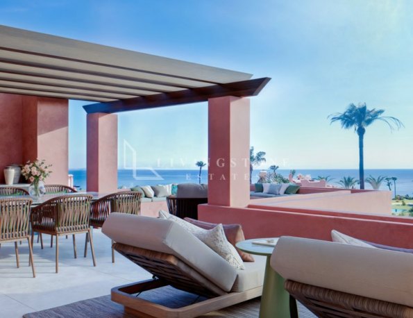 Elegant Beachfront Penthouse in Estepona’s Prestigious Cabo Bermejo