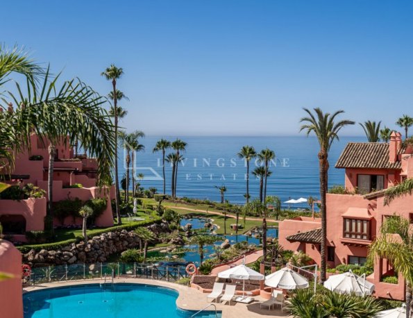 Beachfront Masterpiece: Designer Duplex Penthouse with Stunning Sea Views!