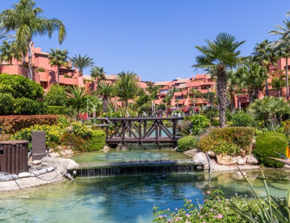 Elegant Duplex Penthouse in Torre Bermeja, Estepona