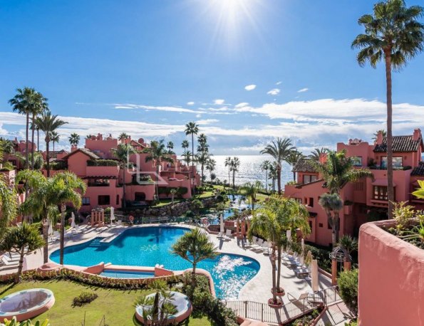 Atico Duplex en venta en Cabo Bermejo, Estepona Este