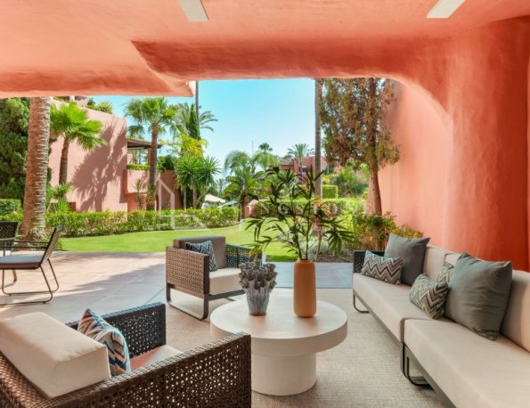 South facing 3 bedroom and 3-bathroom ground floor apartment in Torre Bermeja