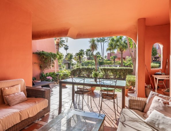 Bonito apartamento en planta baja en Torre Bermeja