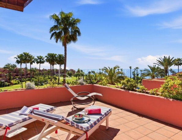Appartement Terrasse à louer En Cabo Bermejo, Estepona Est