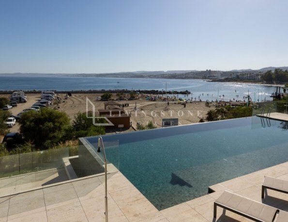 Exclusive Frontline Beach Apartment in Estepona Puerto –