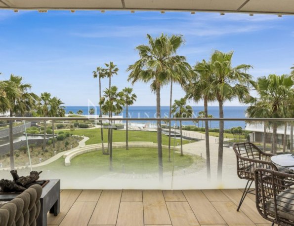 Contemporary sea-view apartment in The Edge, Estepona