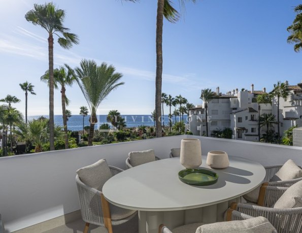 Apartamento en venta en Costalita, Estepona Este