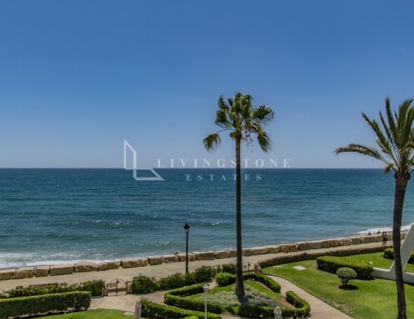 Beachfront Renovated Villa on Marbella's Golden Mile