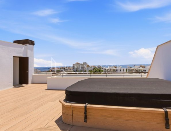 Ático en venta en Las Mesas, Estepona Ciudad