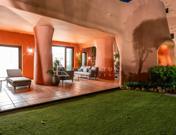 Spectacular fully renovated ground floor apartment for sale in Torre Bermeja, Estepona