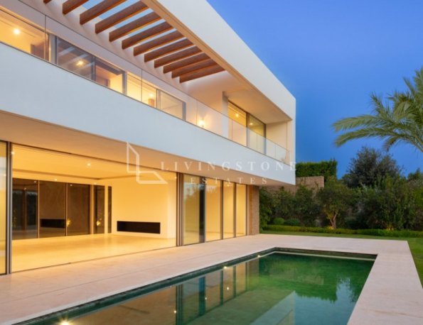 Exquisite villa exuding luxury and elegance
