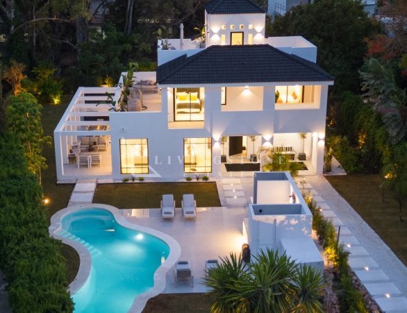 Una hermosa villa de 5 dormitorios en el valle del golf con impresionantes vistas a La Concha.