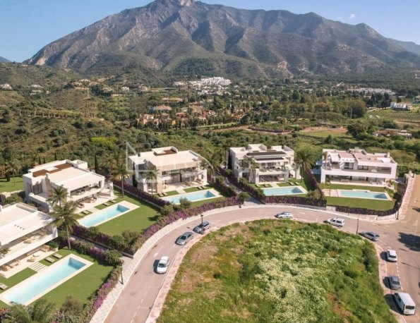 Nuevas villas en complejo residencial Lomas del Virrey, Marbella Este