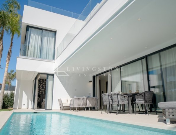 Modern villas located in Rio Verde