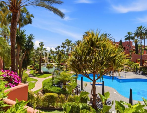 Elegant First Floor Apartment in Torre Bermeja, New Golden Mile