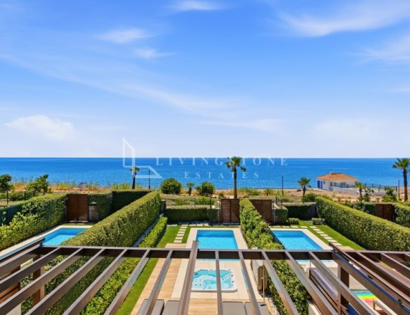 Contemporary beachfront townhouse in Velaya, Estepona East