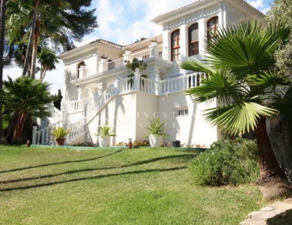 Luxury Villa with Sea Views, The Golden Mile