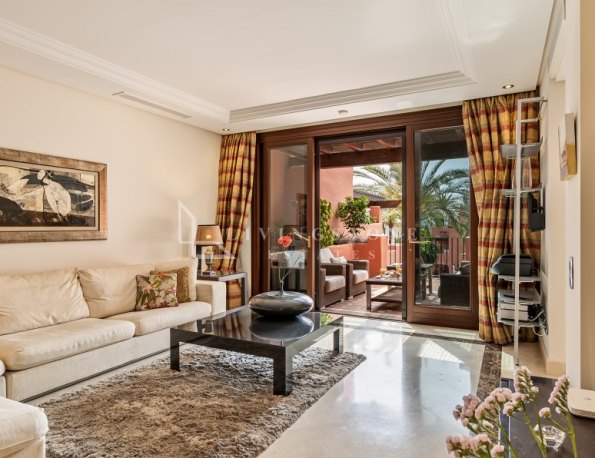 Ático dúplex en Torre Bermeja con vistas al mar en Estepona
