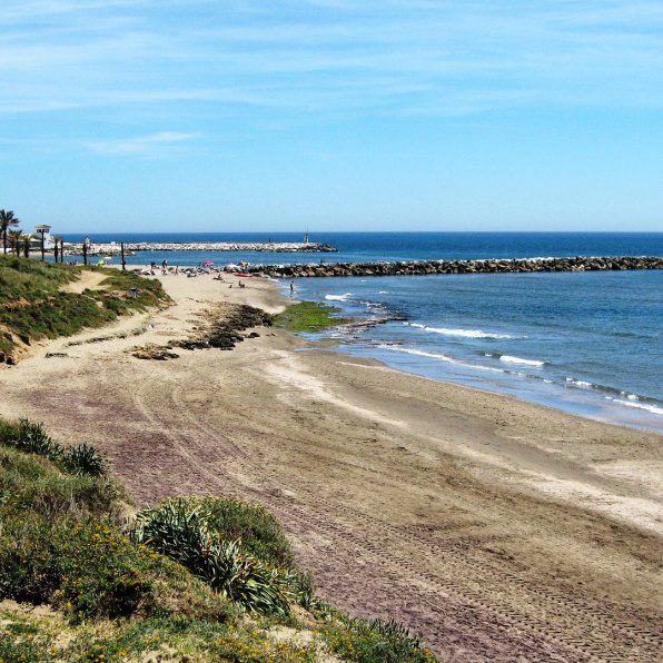 Marbella East: Everyday life with a lighter touch