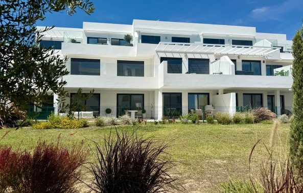 Apartament na parterze na sprzedaż w Casares Playa, Bahia de Casares