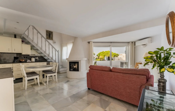 Duplex na wynajem w Calahonda Playa, Mijas Costa