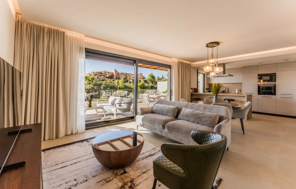 Apartament na wynajem w Marbella Lake, Nueva Andalucia
