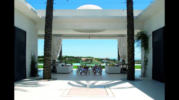 The White Stone Villa with Panoramic Views in Almenara Golf, Sotogrande Alto