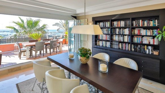 Luxury Penthouse with Stunning Marina and Sea Views in Sotogrande