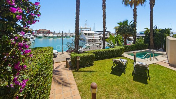 Apartment with Marina View in Ribera del Gurami, Sotogrande Marina