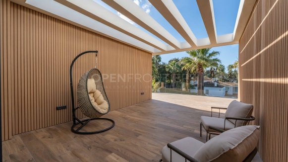 Villa KOA de Lago Architects: New build villa for sale in Sotogrande Costa