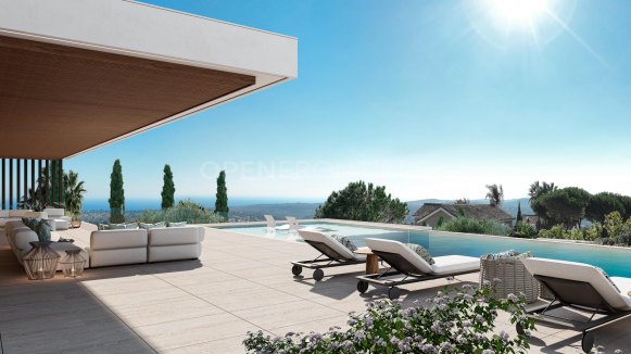 Viila Retiro Sotogrande. An impressive villa with sweeping views over La Reserva, Gibraltar and the Mediterranean.