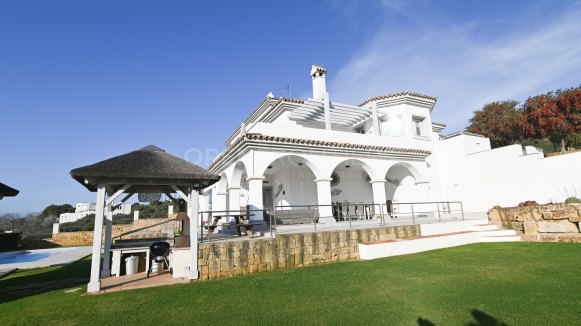 Villa te koop in La Reserva, Sotogrande