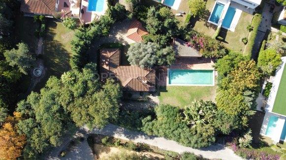 Villa te koop in Reyes y Reinas, Sotogrande Costa