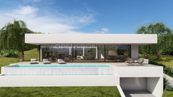 Modern villa in Sotogrande with completed structure and premium design