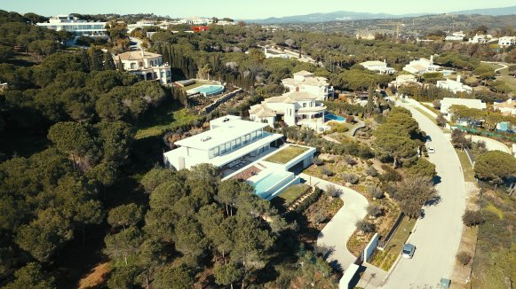 Villa Tierra: Villa de nueva construcción excepcional en Almenara Golf, Sotogrande