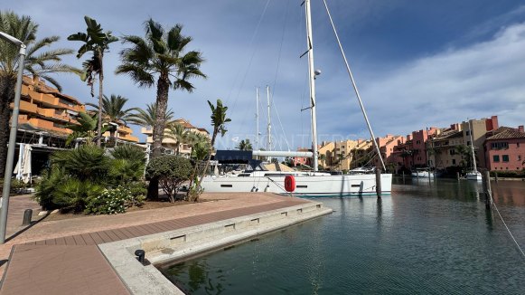 Prime 15m² Mooring with Panoramic Marina Views in Sotogrande Puerto Deportivo