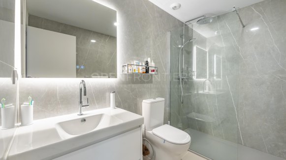 Luxury Senda Chica Apartment for Sale in La Reserva Sotogrande