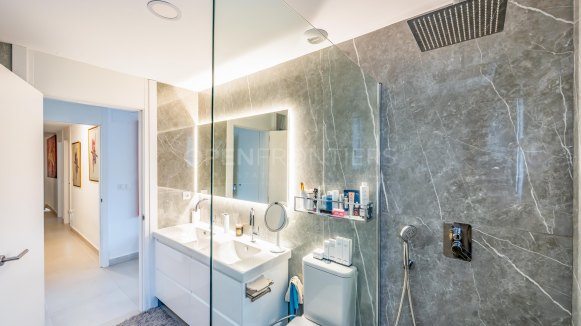 Luxury Senda Chica Apartment for Sale in La Reserva Sotogrande