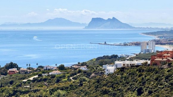 Luxury Townhouse with Sea Views - Bahía las Rocas, Costa del Sol