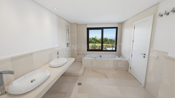 Villa Magnolia: Luxury Villa for Sale in La Reserva, Sotogrande
