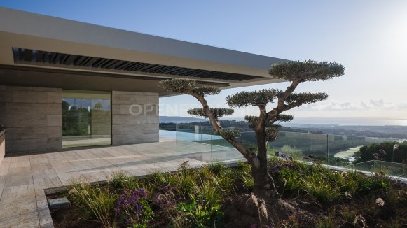 Villa te koop in La Reserva, Sotogrande
