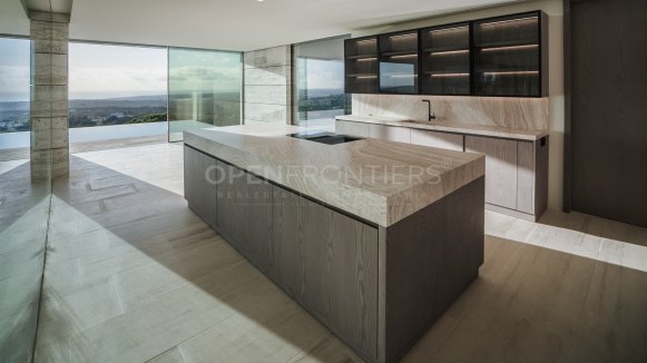 Villa te koop in La Reserva, Sotogrande