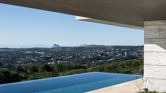 Villa te koop in La Reserva, Sotogrande