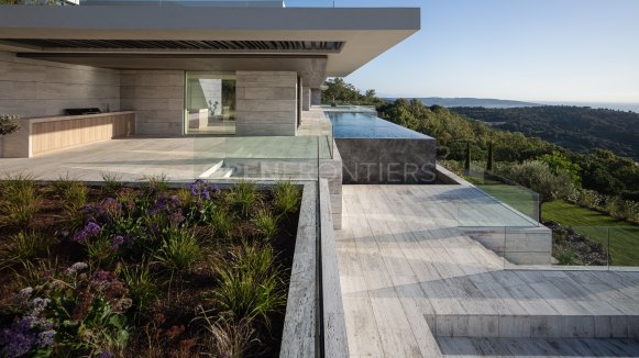 Villa te koop in La Reserva, Sotogrande