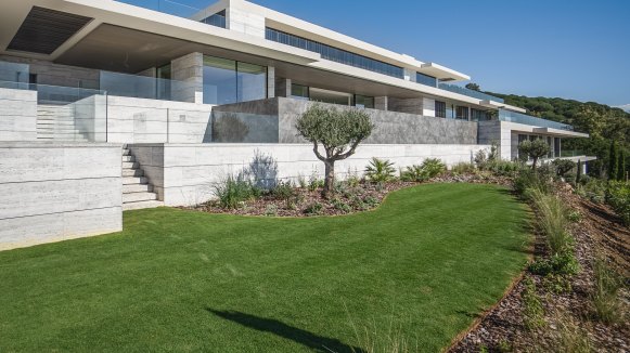 Villa te koop in La Reserva, Sotogrande