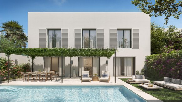 Courtyard Semi-Detached Home in La Reserva, Sotogrande – Las Villas de los Álamos