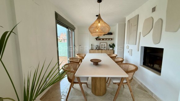 Modern Marina-Front Duplex Penthouse with Panoramic Views in Isla Tortuga, Sotogrande Port